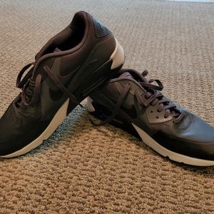 Nike Air Max men's 11.5 shoe